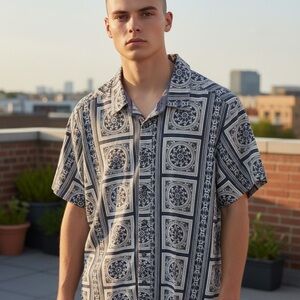 Men's Short-Sleeve Bandana Print Button-Down Shirt - Navy/White